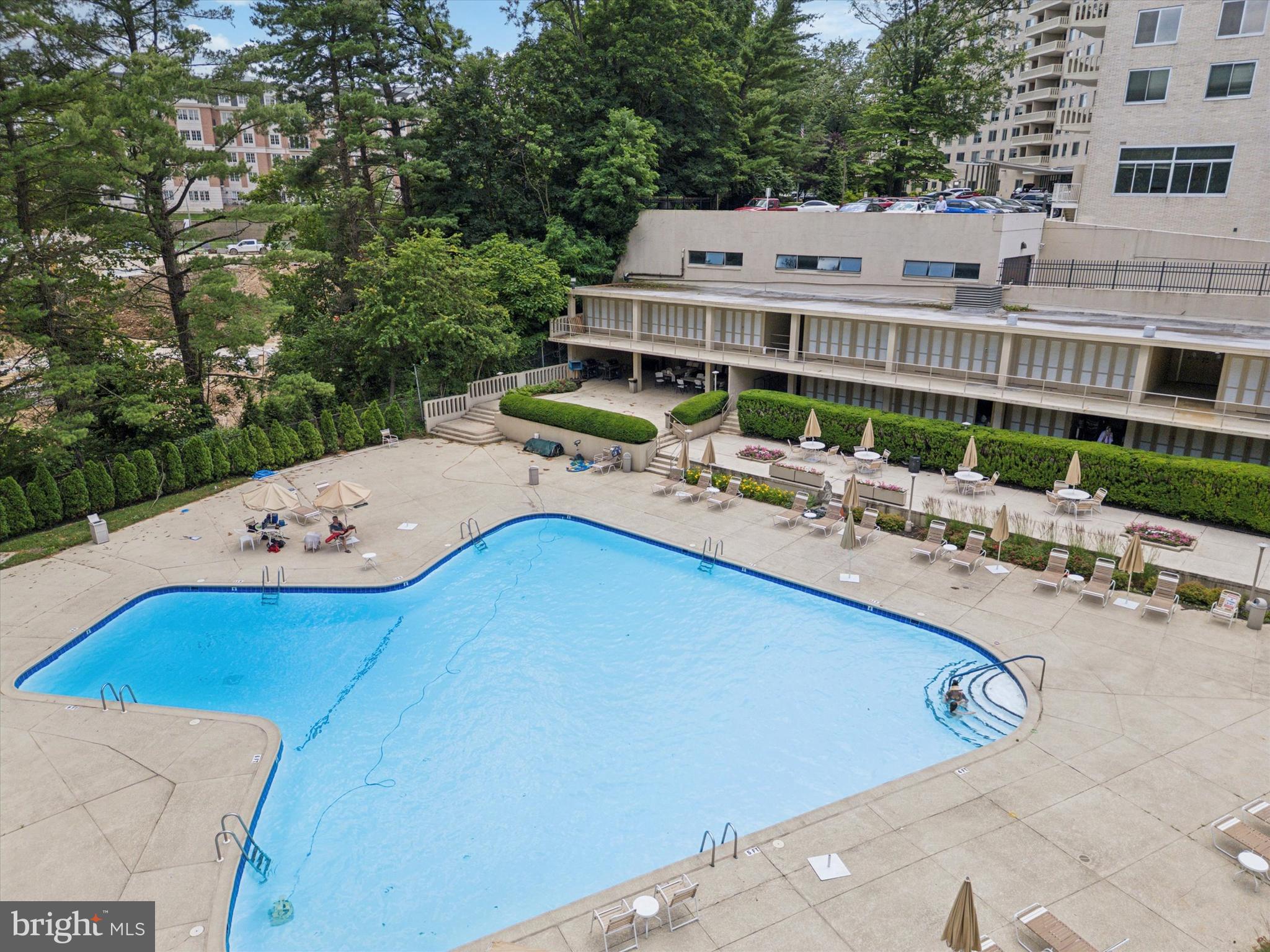 191 Presidential Boulevard, Unit R605 Bala Cynwyd, PA 19004 - Photo 27 of 35 an aerial view of a house