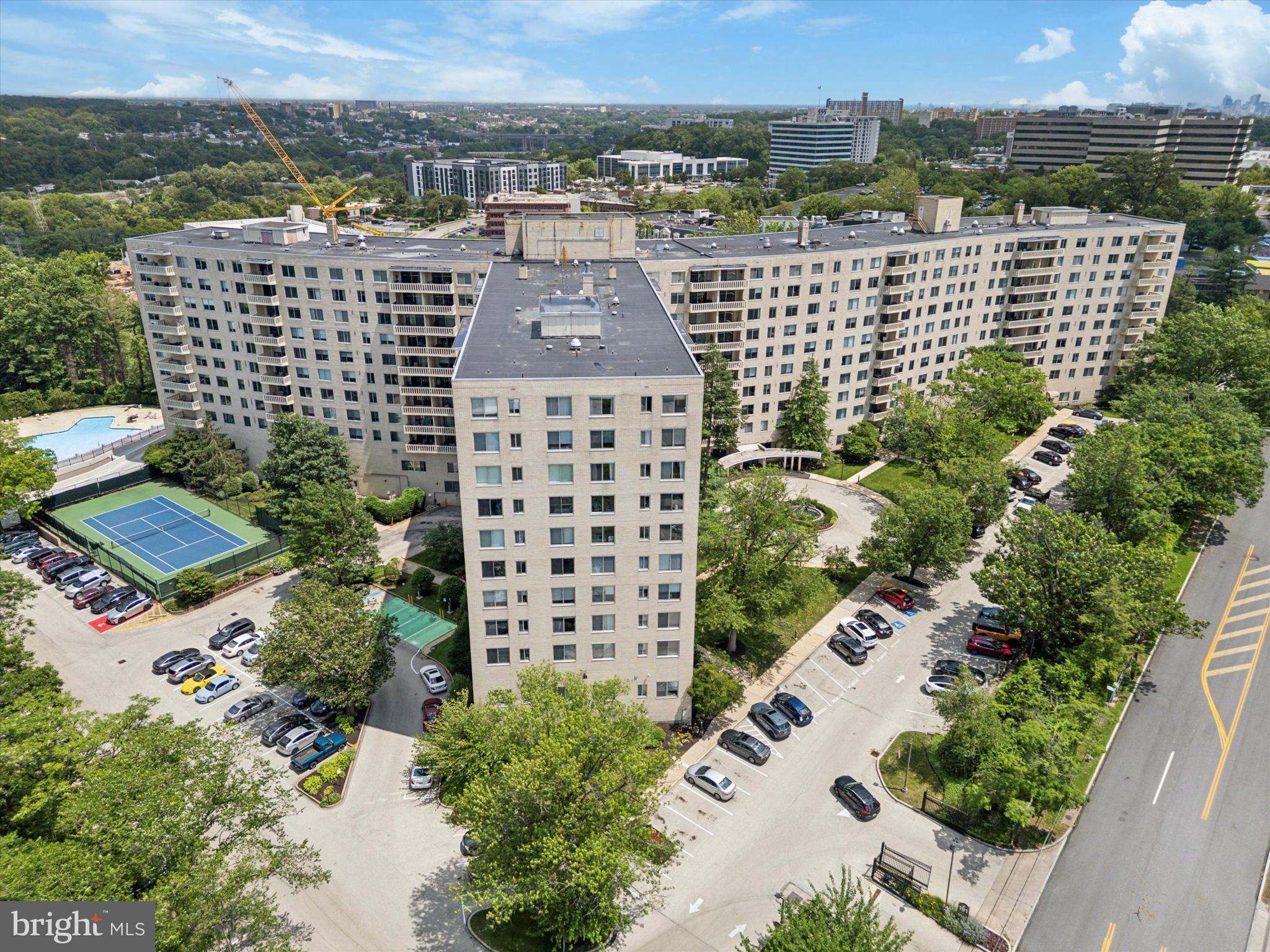 191 Presidential Boulevard, Unit R605 Bala Cynwyd, PA 19004 - Photo 32 of 35 a picture of city view