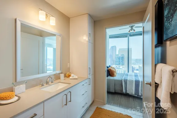 $3,100 | 401 South Graham Street, Unit 1J 2913, Charlotte, NC 28202