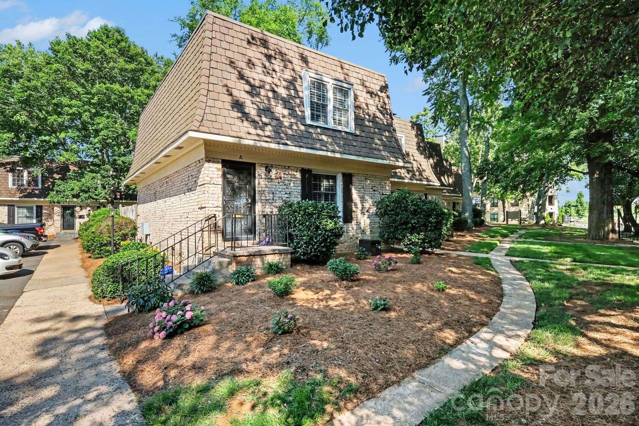 2235 Rexford Road, Unit C Charlotte, NC 28211 - Photo 2 of 32