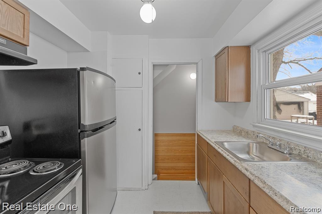 3604 Huron Street Dearborn, MI 48124 - Photo 5 of 21