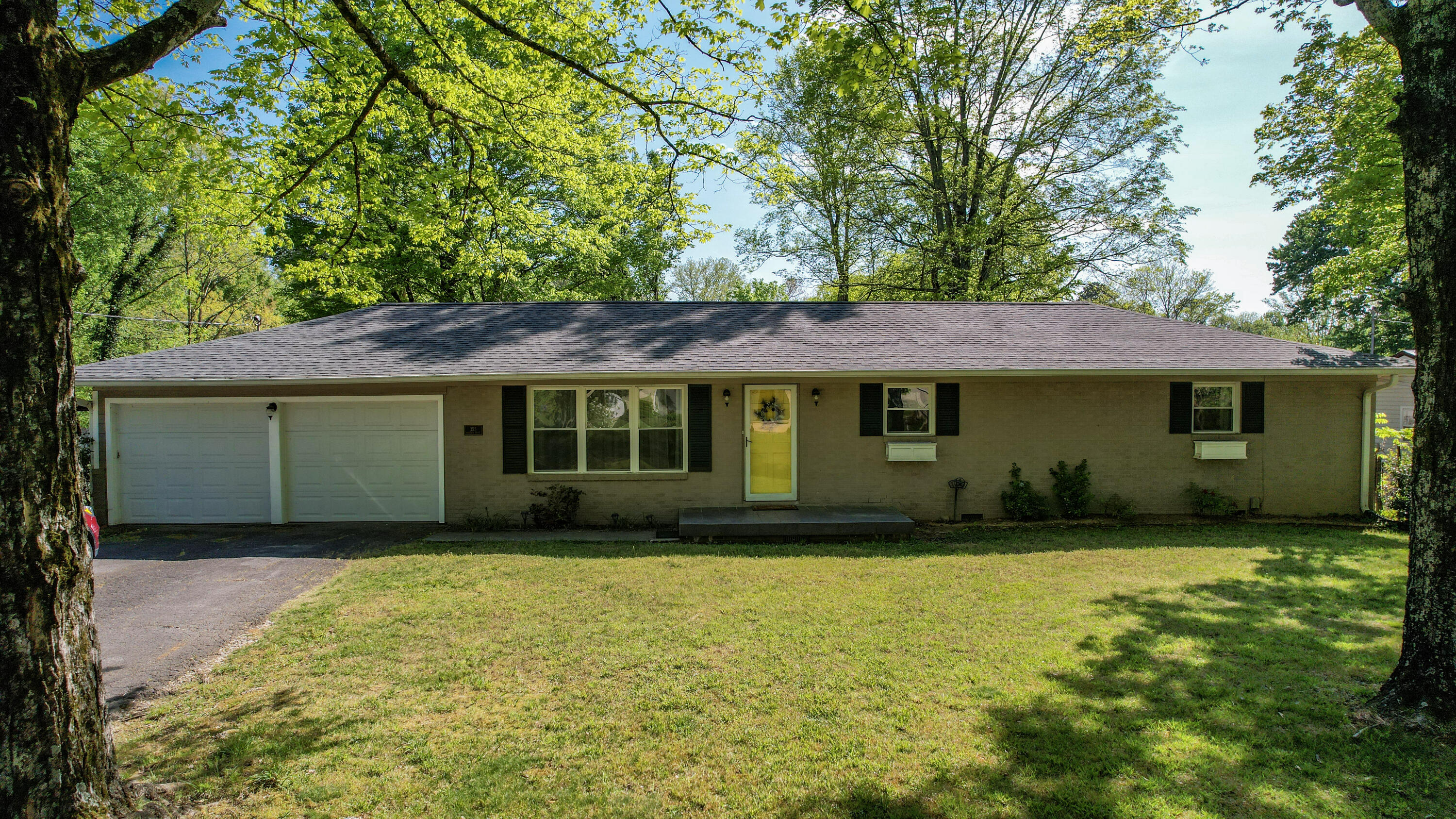 355 Mohawk Drive Cleveland, TN 37312 - Photo 3 of 36 3-DJI_0981