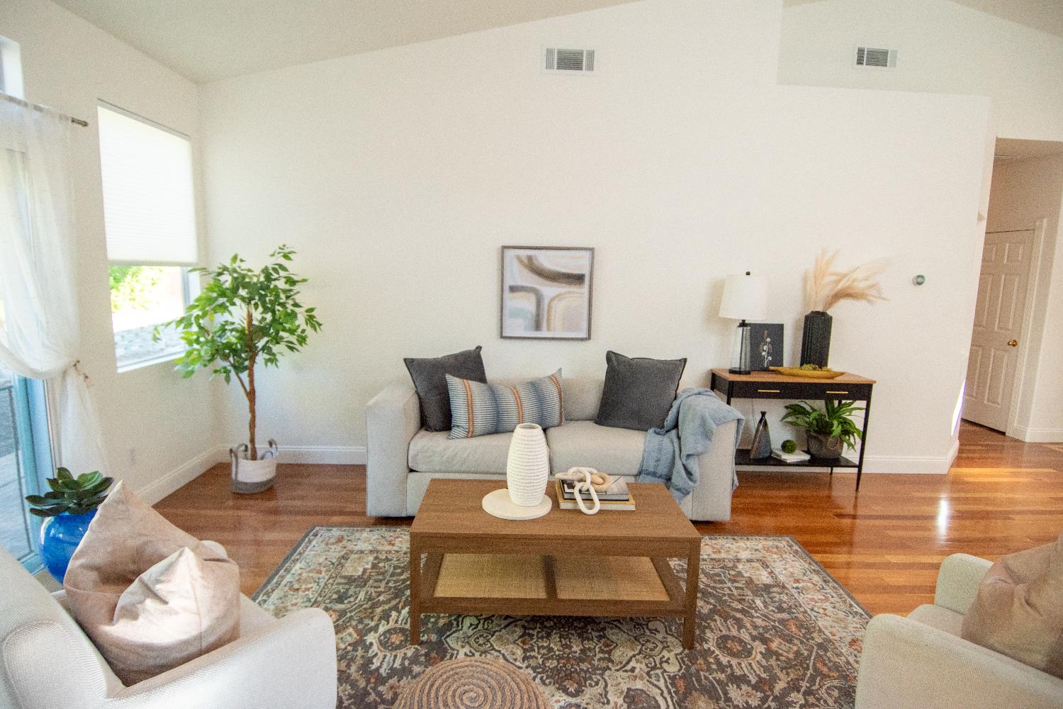 105 Whiting Way Folsom, CA 95630 - Photo 4 of 78