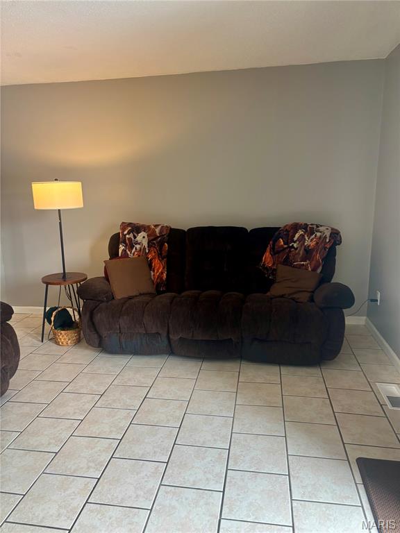 1503 Poplar Street, Unit 8 Highland, IL 62249 - Photo 8 of 26