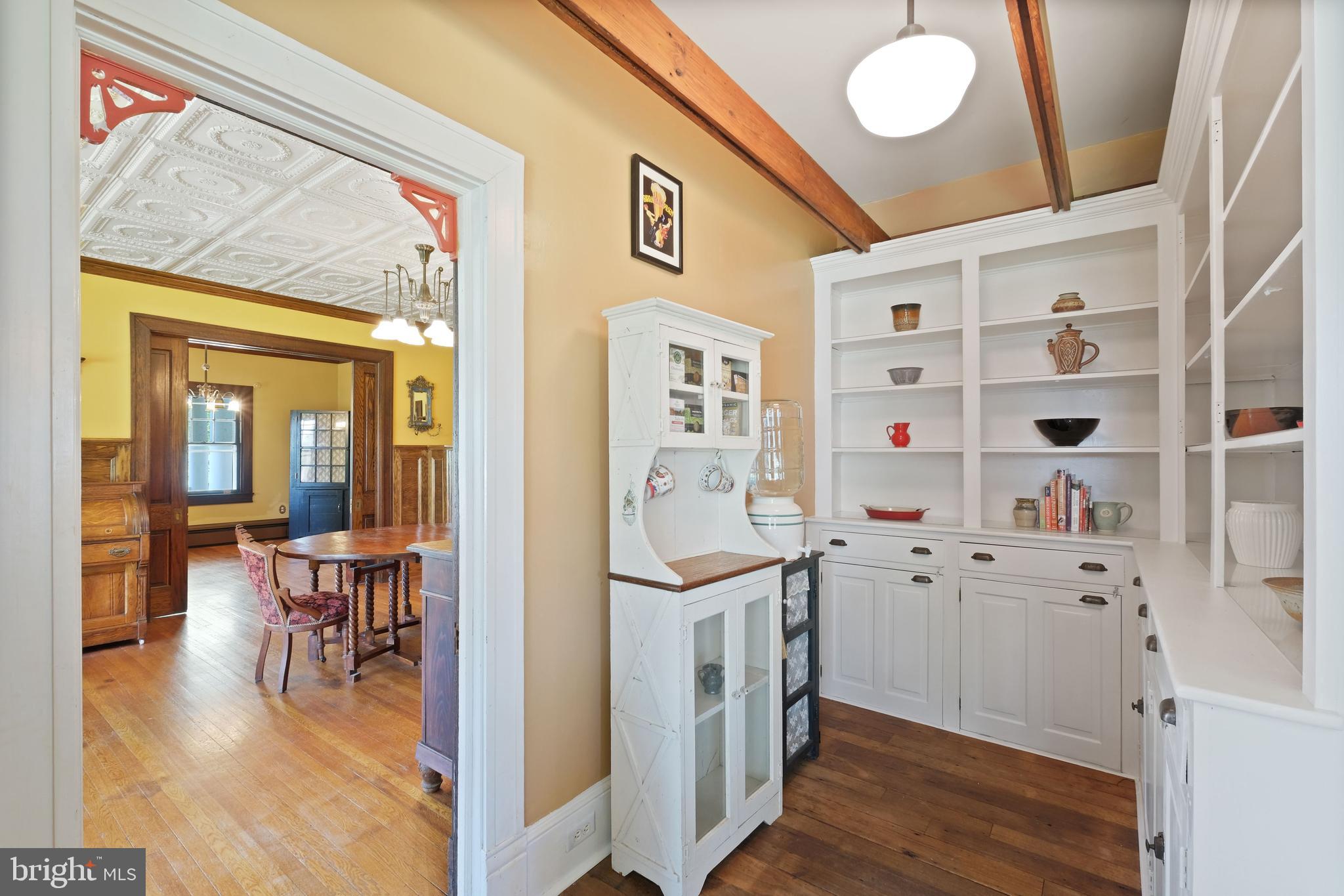 14396 Old Frederick Road Sykesville, MD 21784 - Photo 21 of 47 Kitchen - Pantry