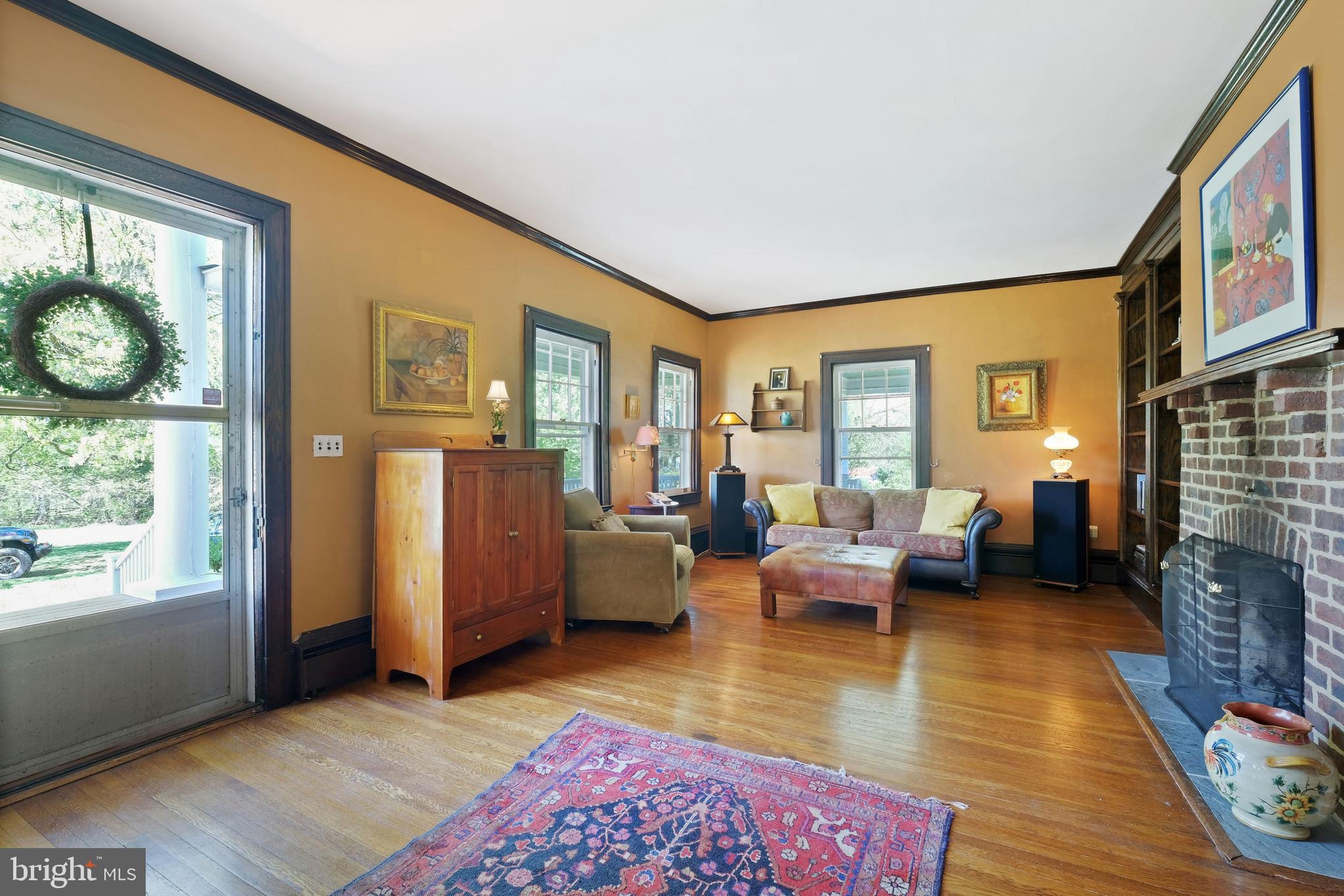 14396 Old Frederick Road Sykesville, MD 21784 - Photo 10 of 47 Living Room