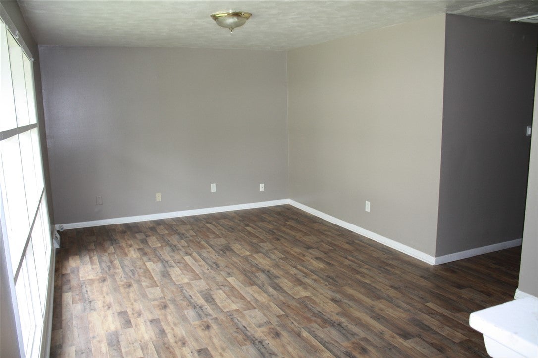 921 West Olive Street Decatur, IL 62526 - Photo 2 of 10 Gallery Image 2