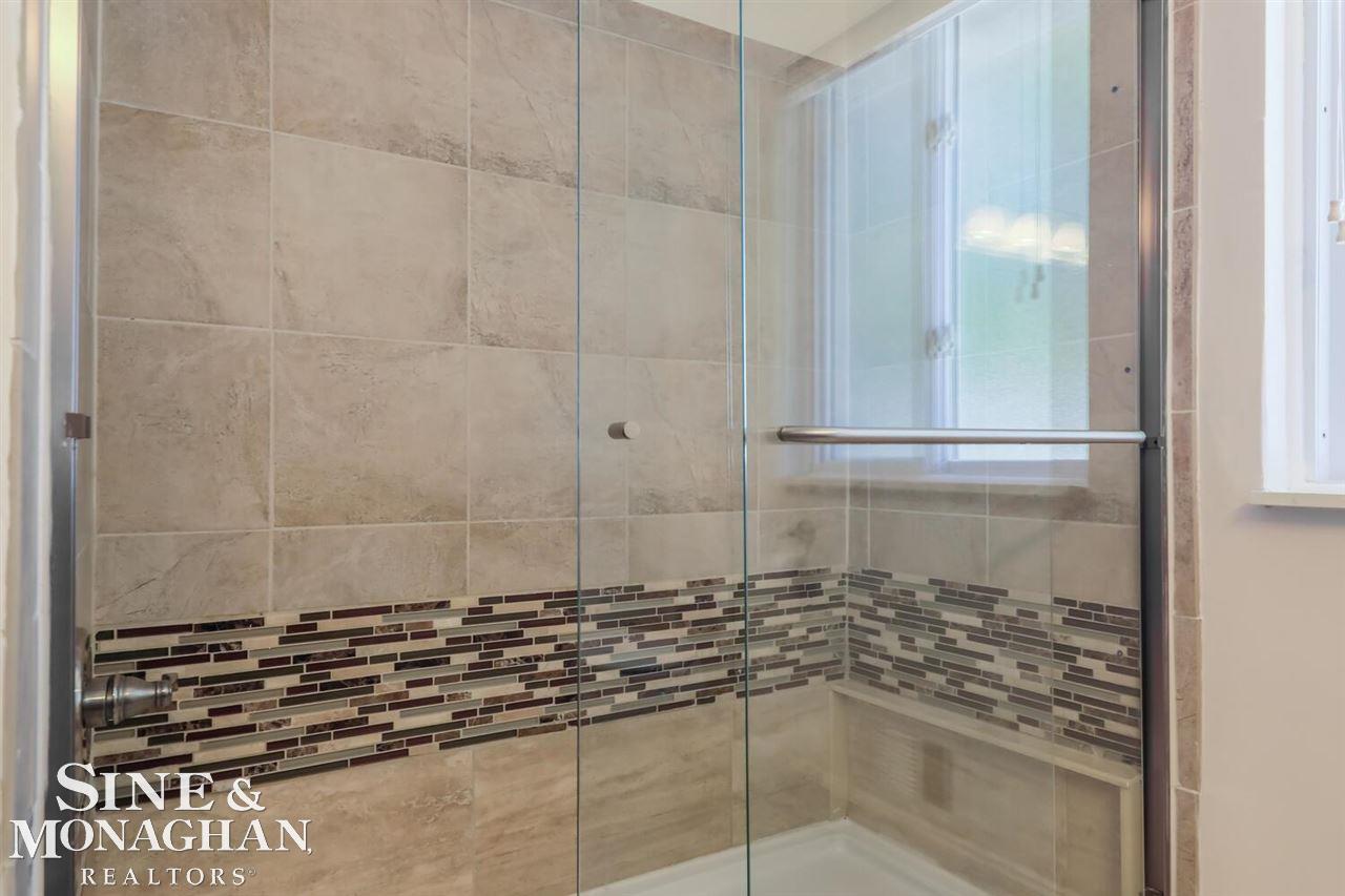 577 Cook Road Grosse Pointe, MI 48236 - Photo 26 of 37 50086309-25.JPG