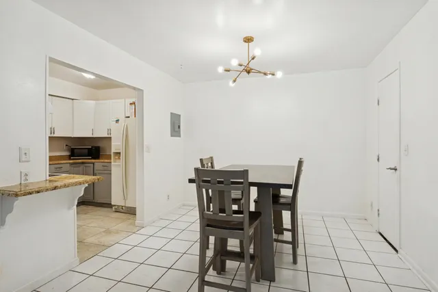 $2,100 | 9930 Pineapple Tree Drive, Unit 112, Boynton Beach, FL 33436