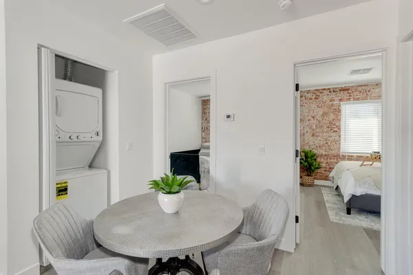 $1,200 | 2512 East Thomas Road, Unit 1, Phoenix, AZ 85016