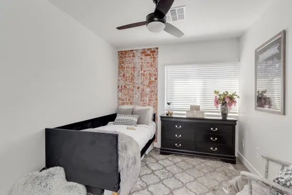 $1,200 | 2512 East Thomas Road, Unit 1, Phoenix, AZ 85016