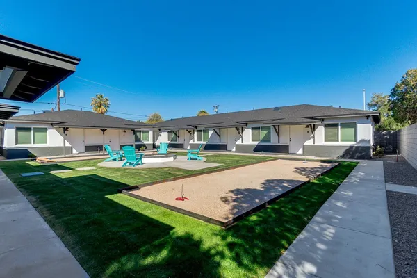 $1,200 | 2512 East Thomas Road, Unit 1, Phoenix, AZ 85016