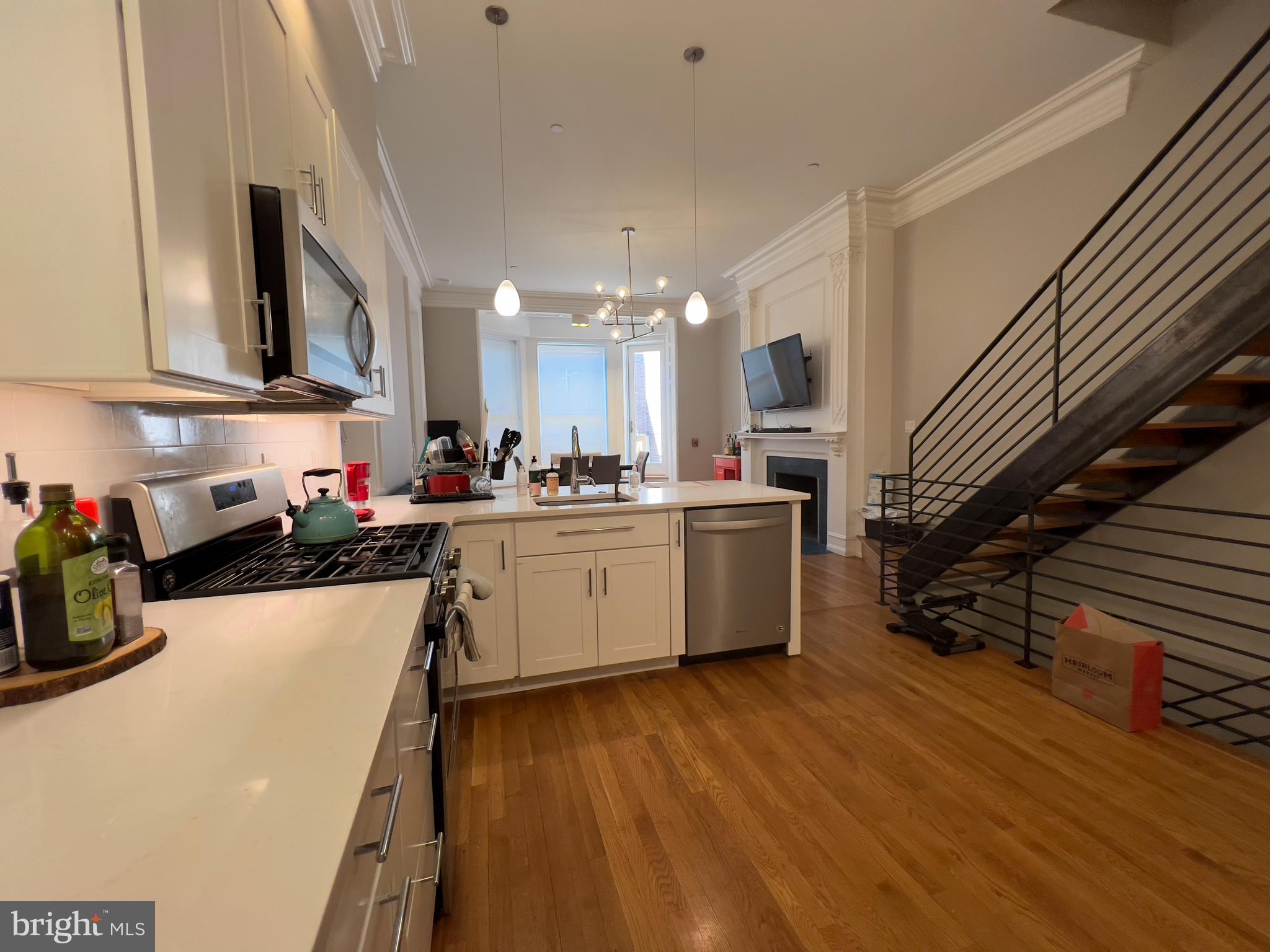 2126 Locust Street, Unit 1R Philadelphia, PA 19103 - Photo 3 of 65