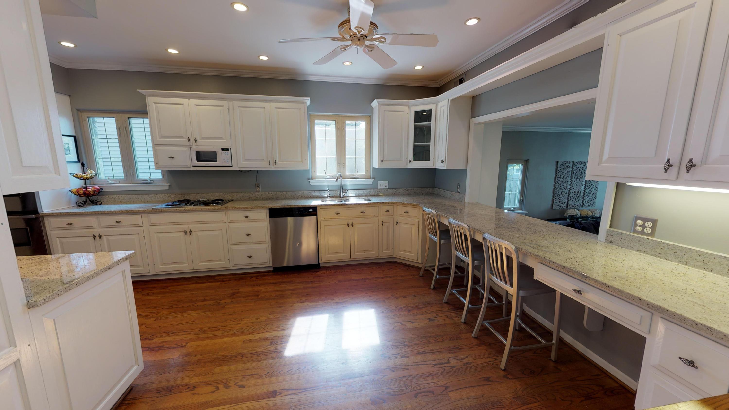 1625 Doone Road Columbus, OH 43221 - Photo 11 of 28 Gallery Image 11