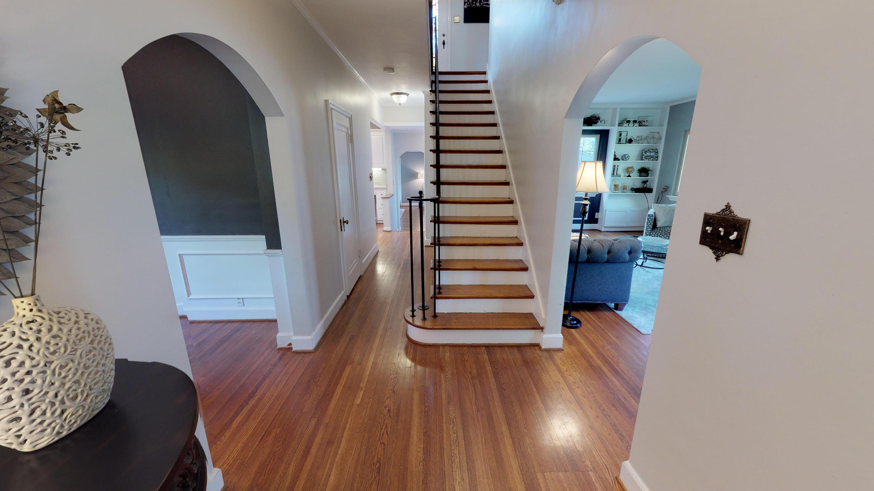 1625 Doone Road Columbus, OH 43221 - Photo 4 of 28 Gallery Image 4