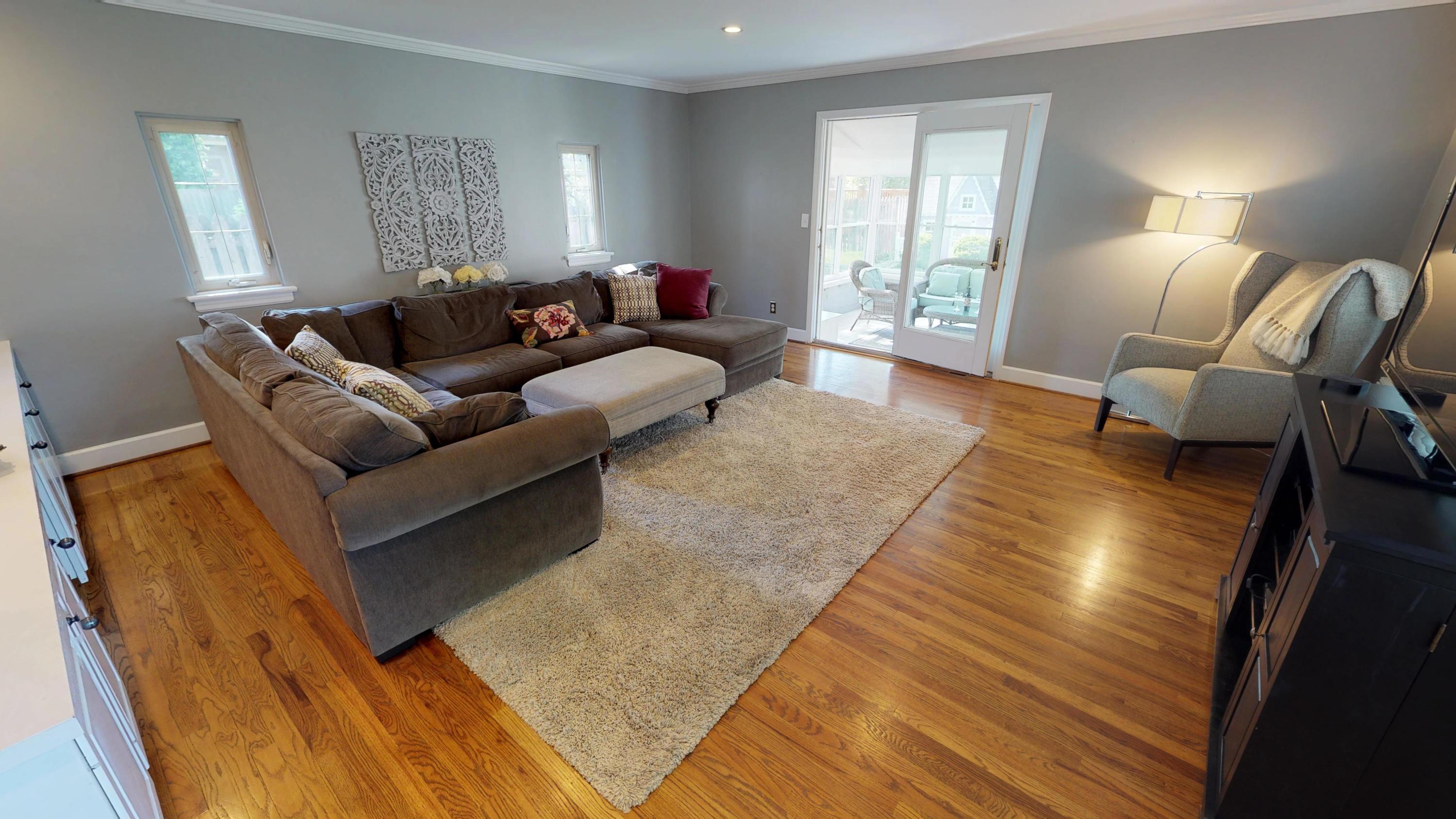 1625 Doone Road Columbus, OH 43221 - Photo 7 of 28 Gallery Image 7