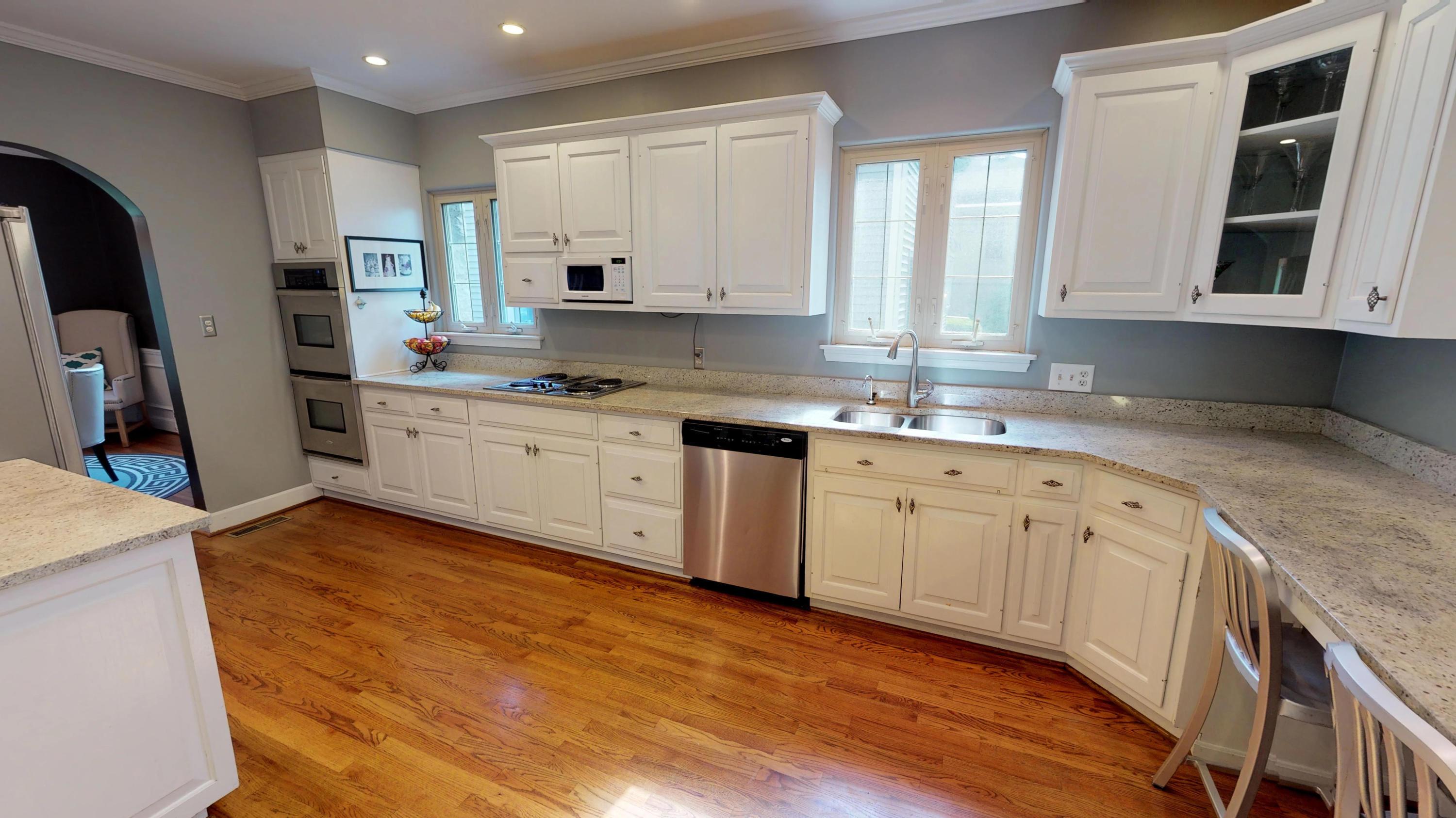 1625 Doone Road Columbus, OH 43221 - Photo 10 of 28 Gallery Image 10