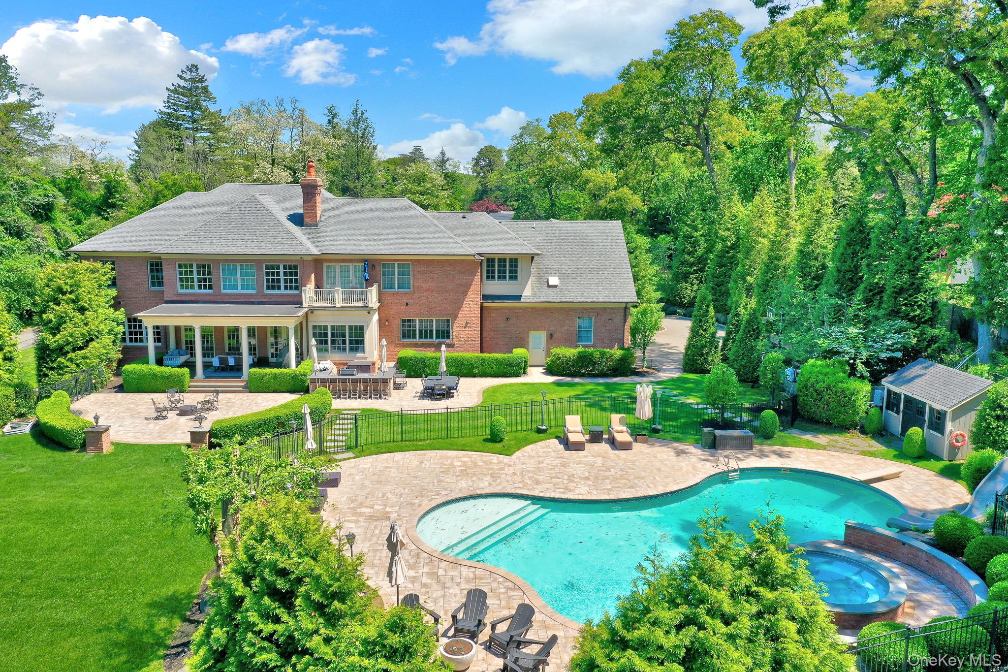 36 Old Field Road Setauket, NY 11733 - Photo 8 of 42 a view of a house with garden and a garden
