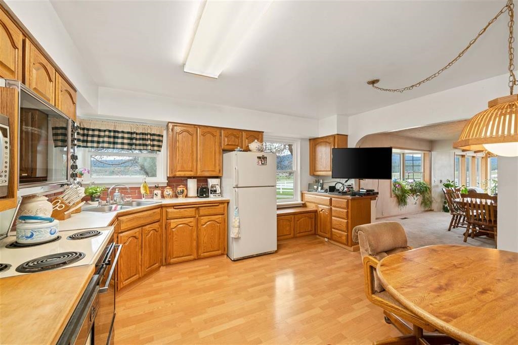 2504 South Rodeo Drive Greenacres, WA 99016 - Photo 12 of 49 Gallery Image 12