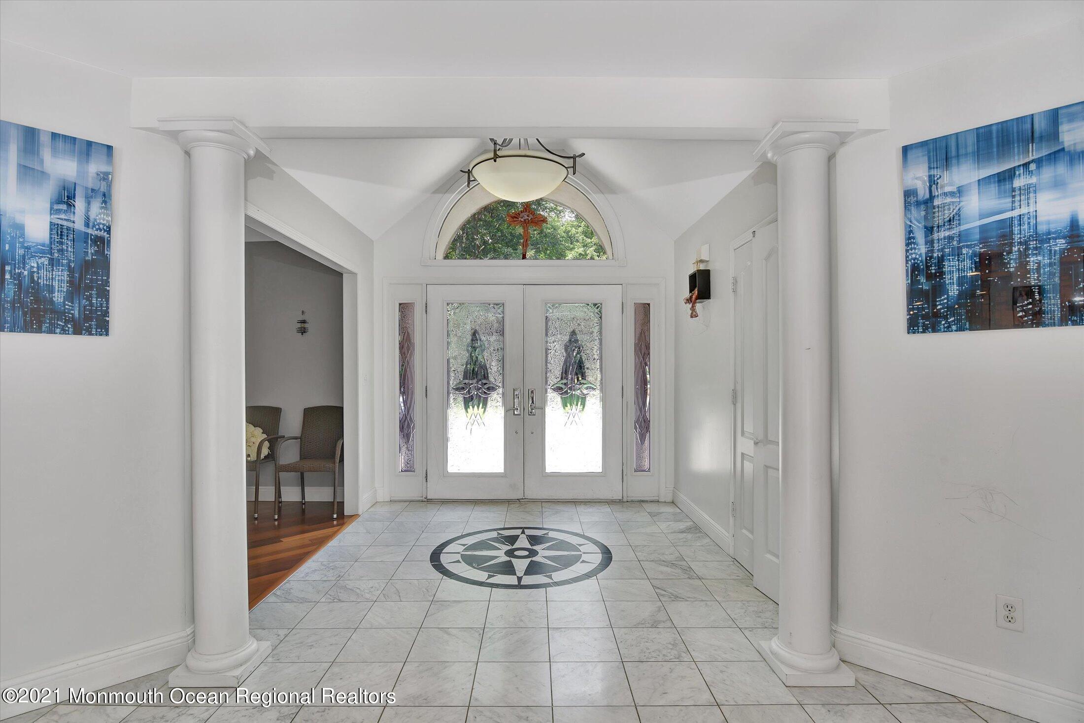 10 Syngle Way Morganville, NJ 07751 - Photo 3 of 36 03-Foyer