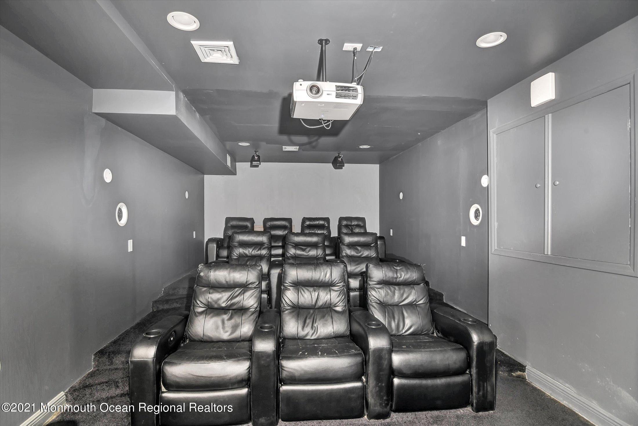 10 Syngle Way Morganville, NJ 07751 - Photo 22 of 36 22-Lower Level