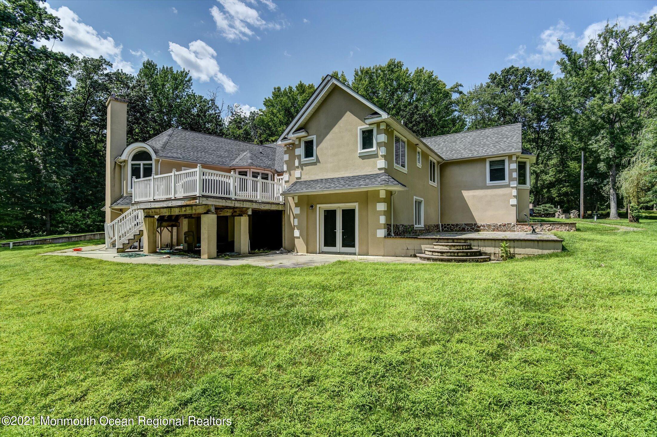 10 Syngle Way Morganville, NJ 07751 - Photo 30 of 36 30-Rear View