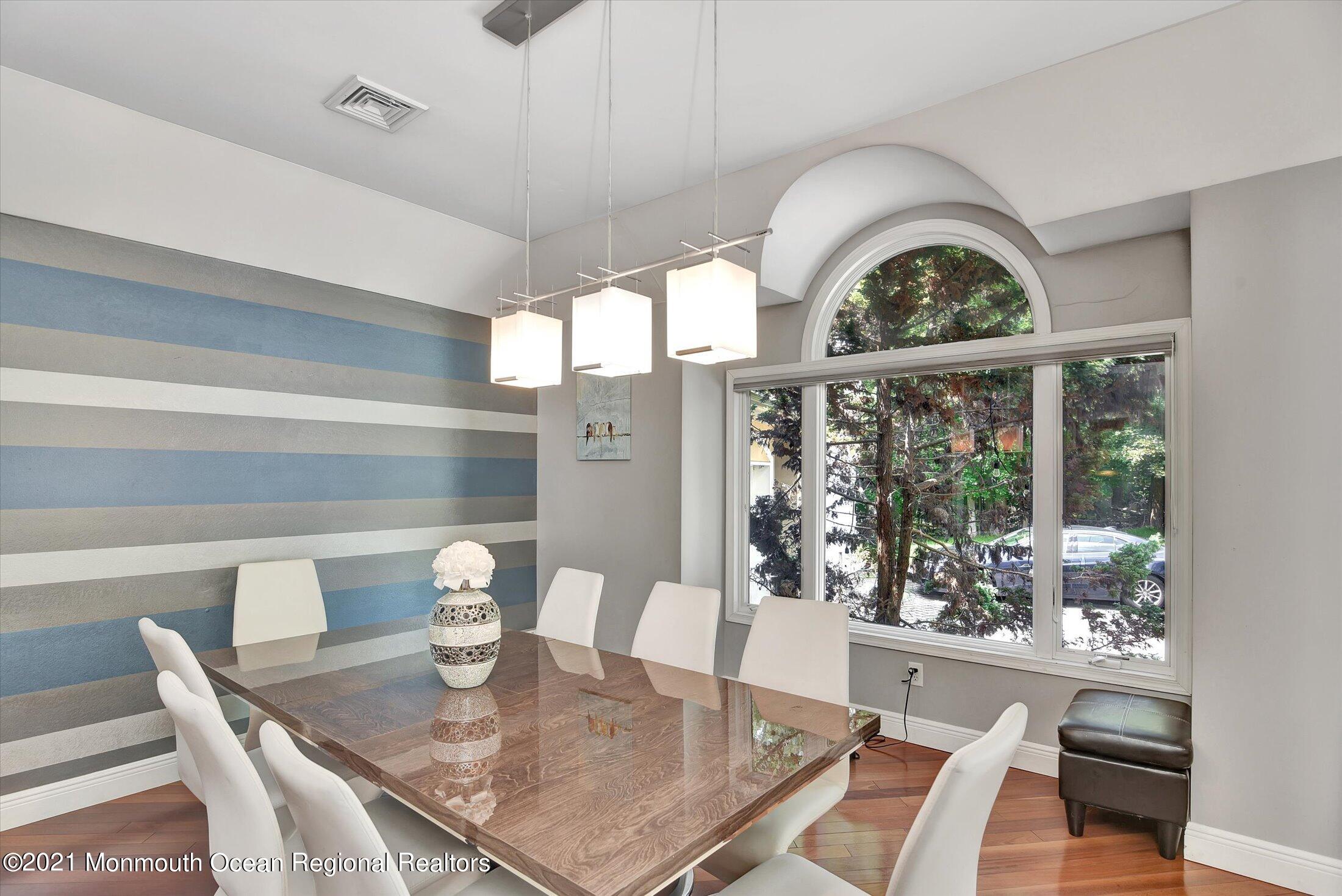 10 Syngle Way Morganville, NJ 07751 - Photo 5 of 36 05-Dining Room