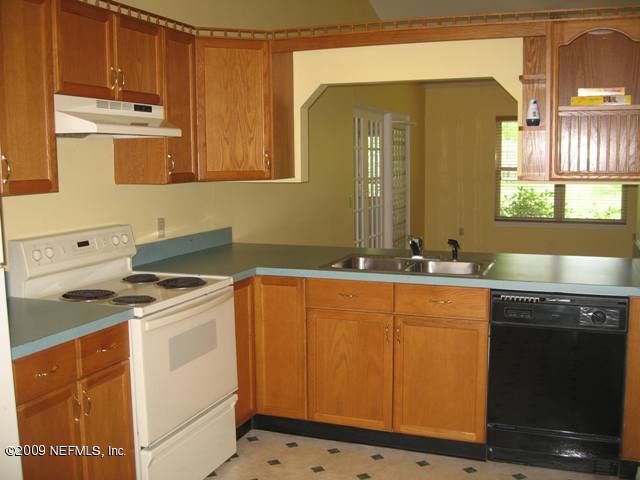 3331 Robalo Way Jacksonville, FL 32223 - Photo 4 of 13 Kitchen