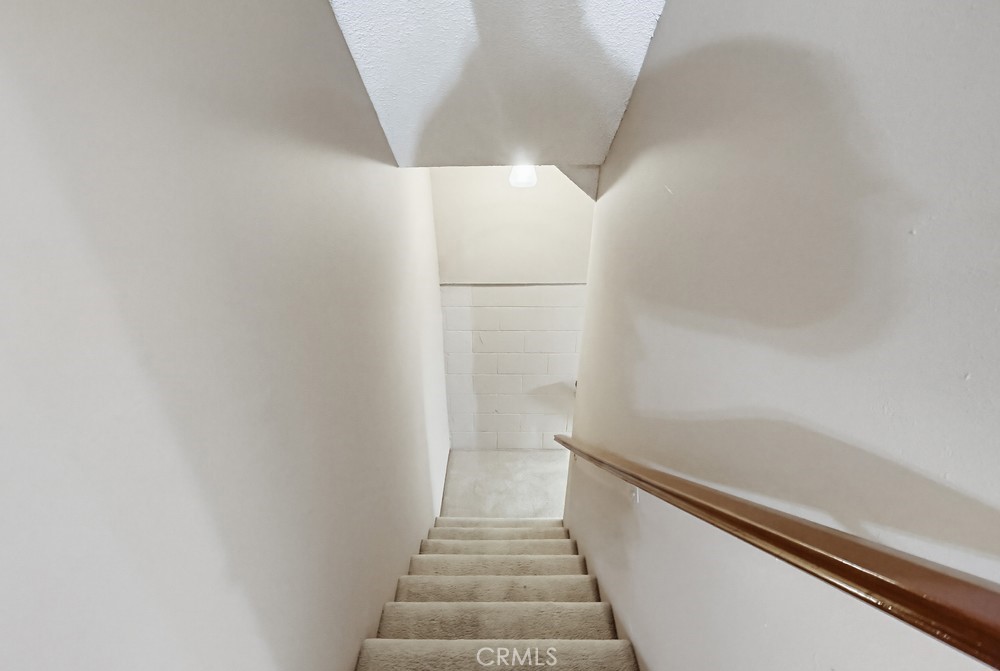 19018 Sherman Way, Unit 110 Reseda, CA 91335 - Photo 54 of 68 a view of entryway