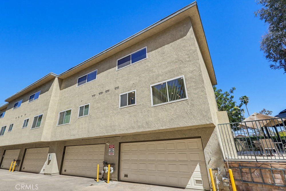 19018 Sherman Way, Unit 110 Reseda, CA 91335 - Photo 61 of 68 End Unit Garage