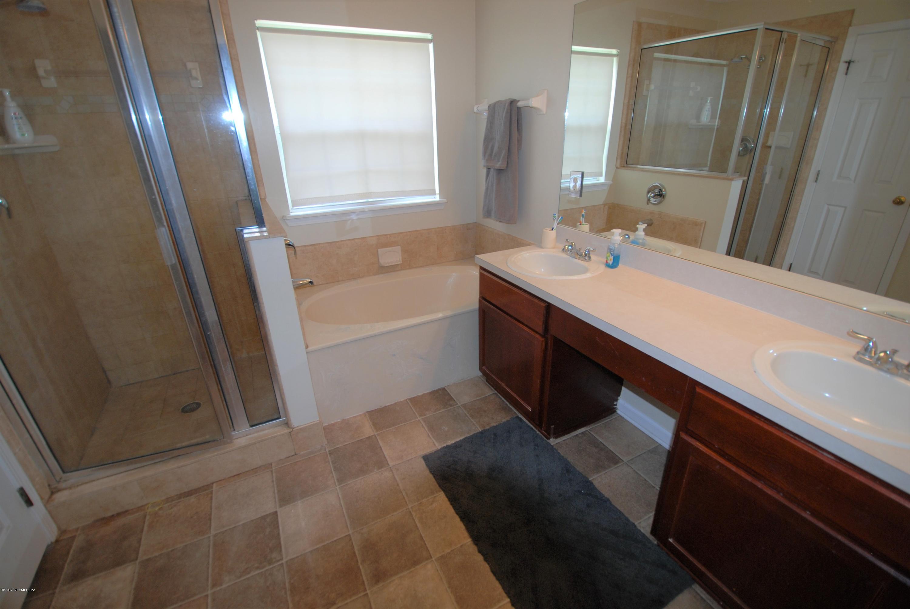 10101 Ford Road Bryceville, FL 32009 - Photo 18 of 33 Master Bathroom