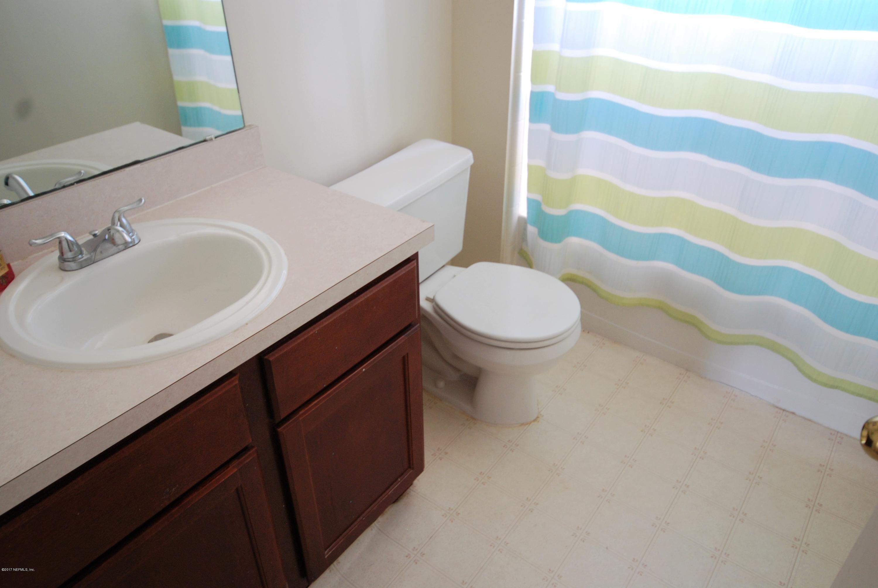 10101 Ford Road Bryceville, FL 32009 - Photo 21 of 33 Hall Bath