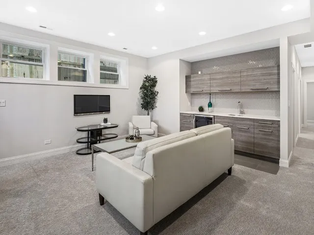 $5,750 | 1938 North Ridgeway Avenue, Chicago, IL 60647