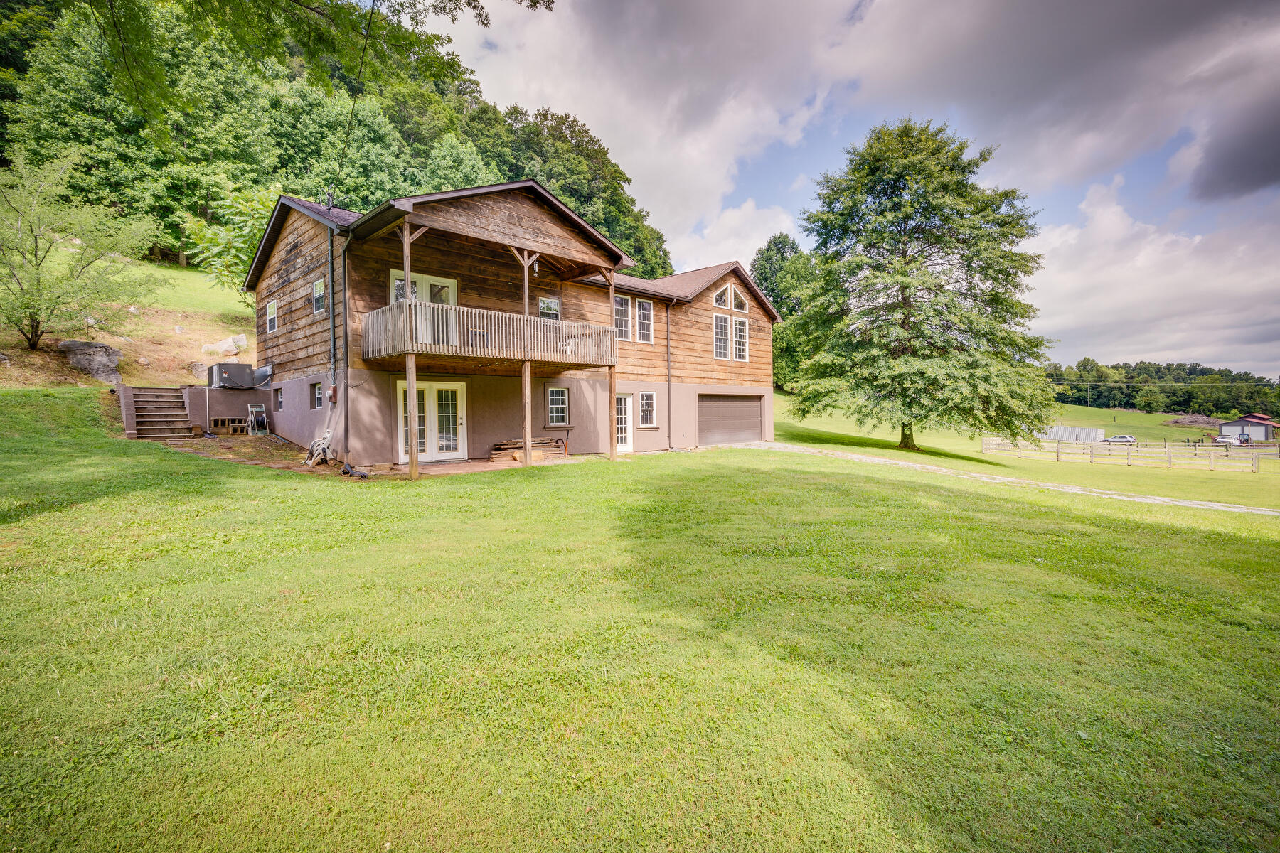 424 Toll Branch Road Johnson City, TN 37601 - Photo 2 of 41 002