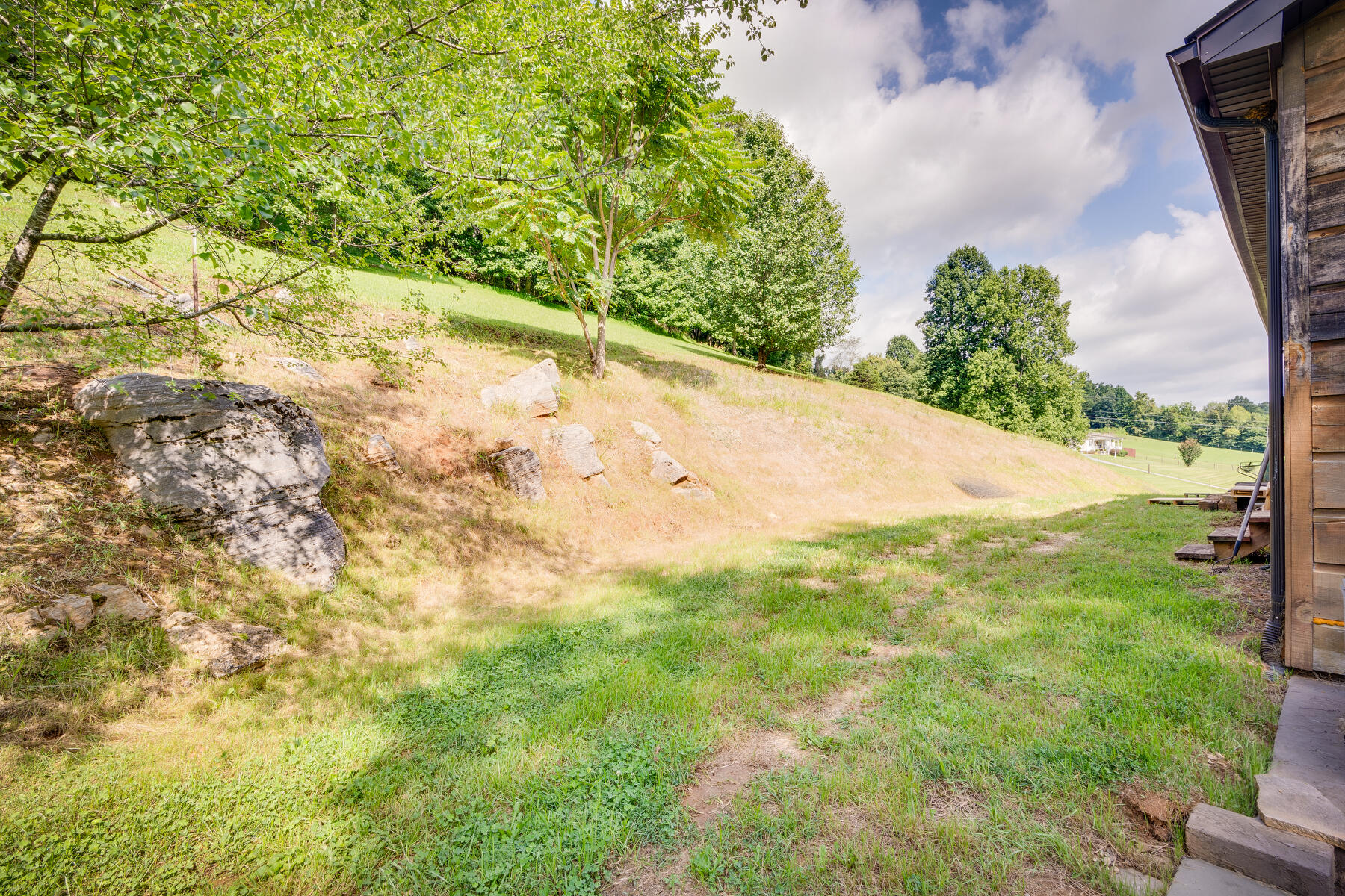 424 Toll Branch Road Johnson City, TN 37601 - Photo 35 of 41 035
