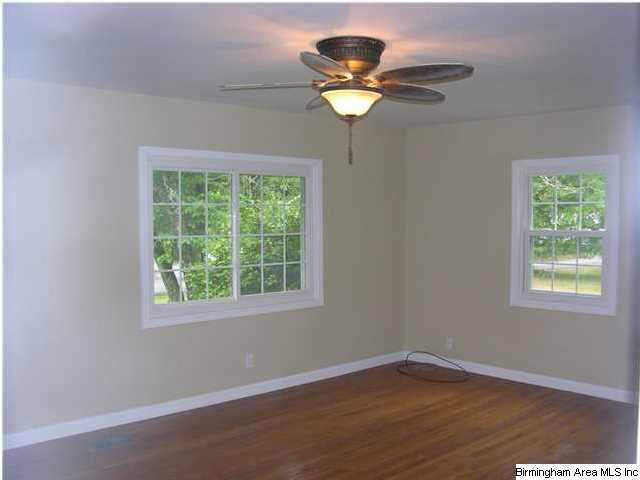 3965 Hilltop Road Southeast Bessemer, AL 35022 - Photo 2 of 22