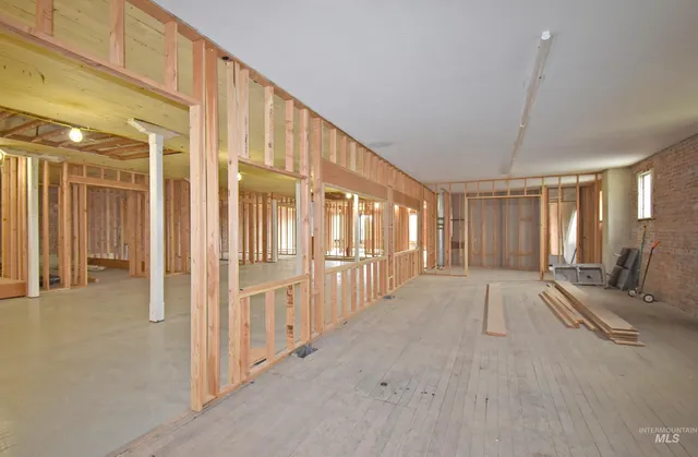 $270,000 | 132 East Walnut Avenue, Genesee, ID 83832