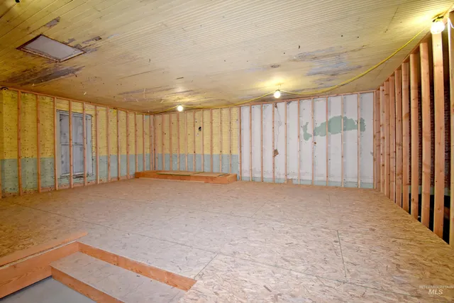 $270,000 | 132 East Walnut Avenue, Genesee, ID 83832