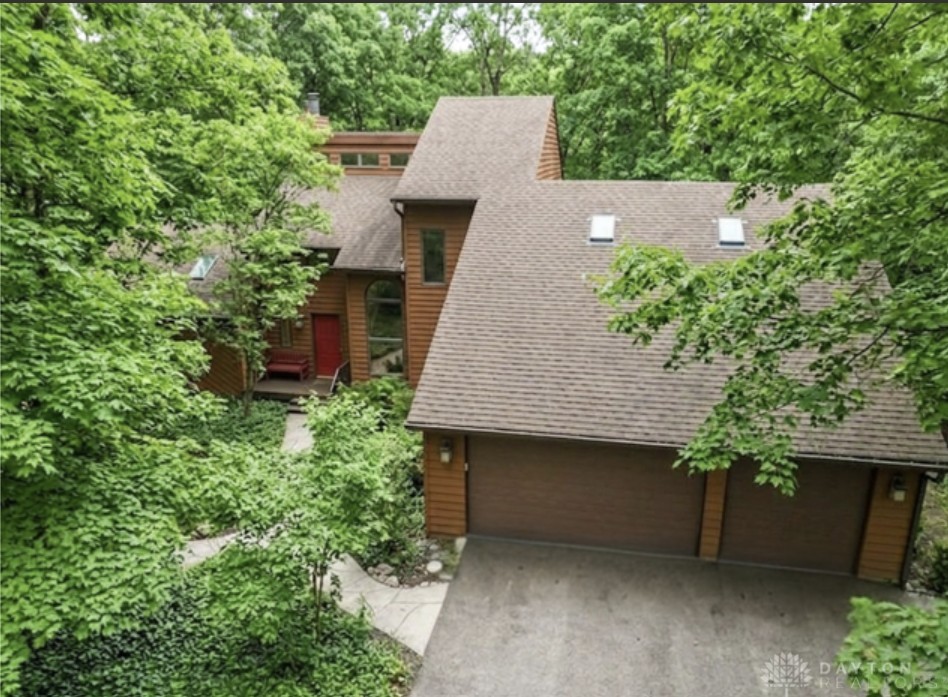2488 Stewart Road Xenia, OH 45385 - Photo 2 of 50