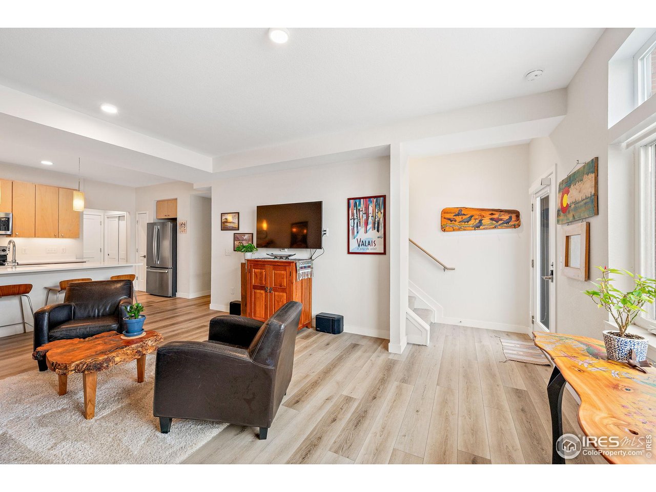 400 West Baseline Road, Unit B Lafayette, CO 80026 - Photo 8 of 36 Living Room
