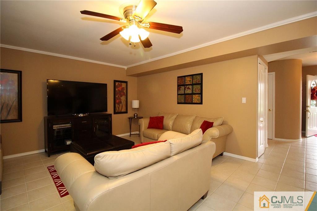 3 Sherwood Road Edison, NJ 08820 - Photo 2 of 24 Gallery Image 2
