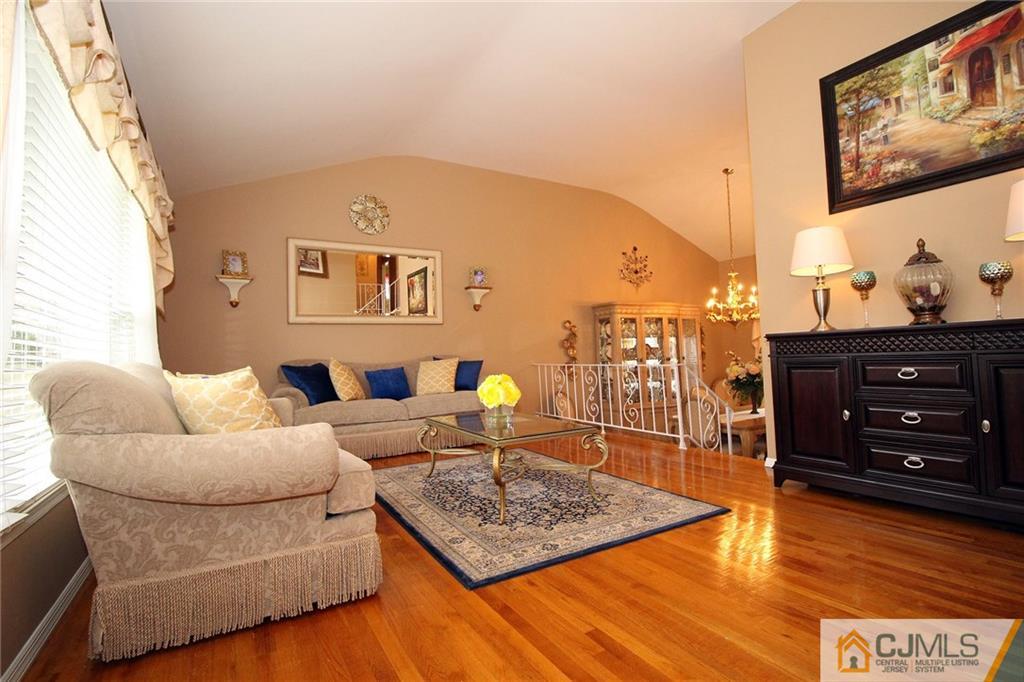 3 Sherwood Road Edison, NJ 08820 - Photo 14 of 24 Gallery Image 14