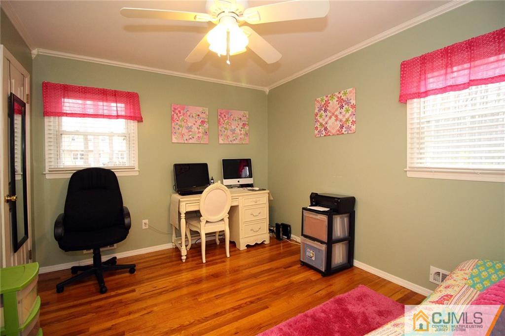 3 Sherwood Road Edison, NJ 08820 - Photo 5 of 24 Gallery Image 5