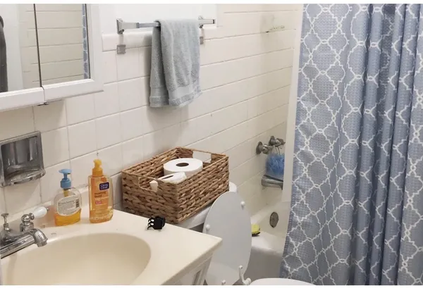 $1,895 | 917 West Waveland Avenue, Unit 2C, Chicago, IL 60613