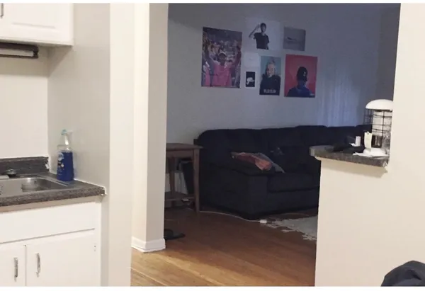 $1,895 | 917 West Waveland Avenue, Unit 2C, Chicago, IL 60613