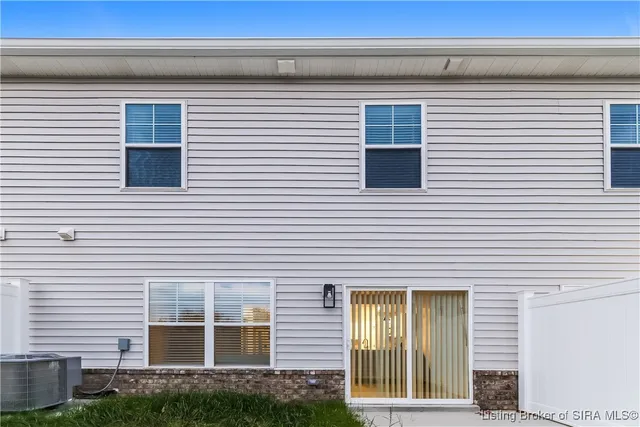 $1,730 | 2101 Paddle Wheel Drive, Jeffersonville, IN 47130