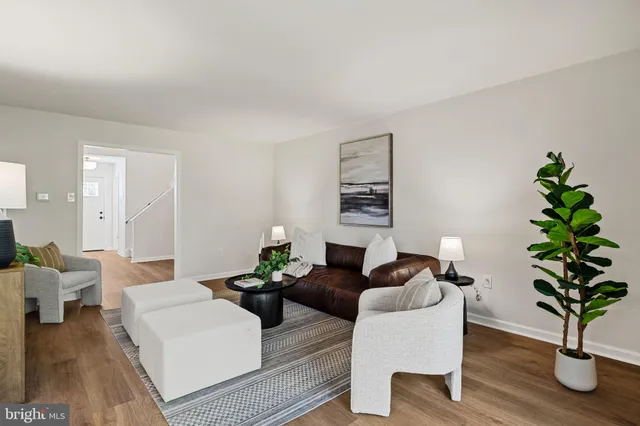 a view of a livingroom with furniture