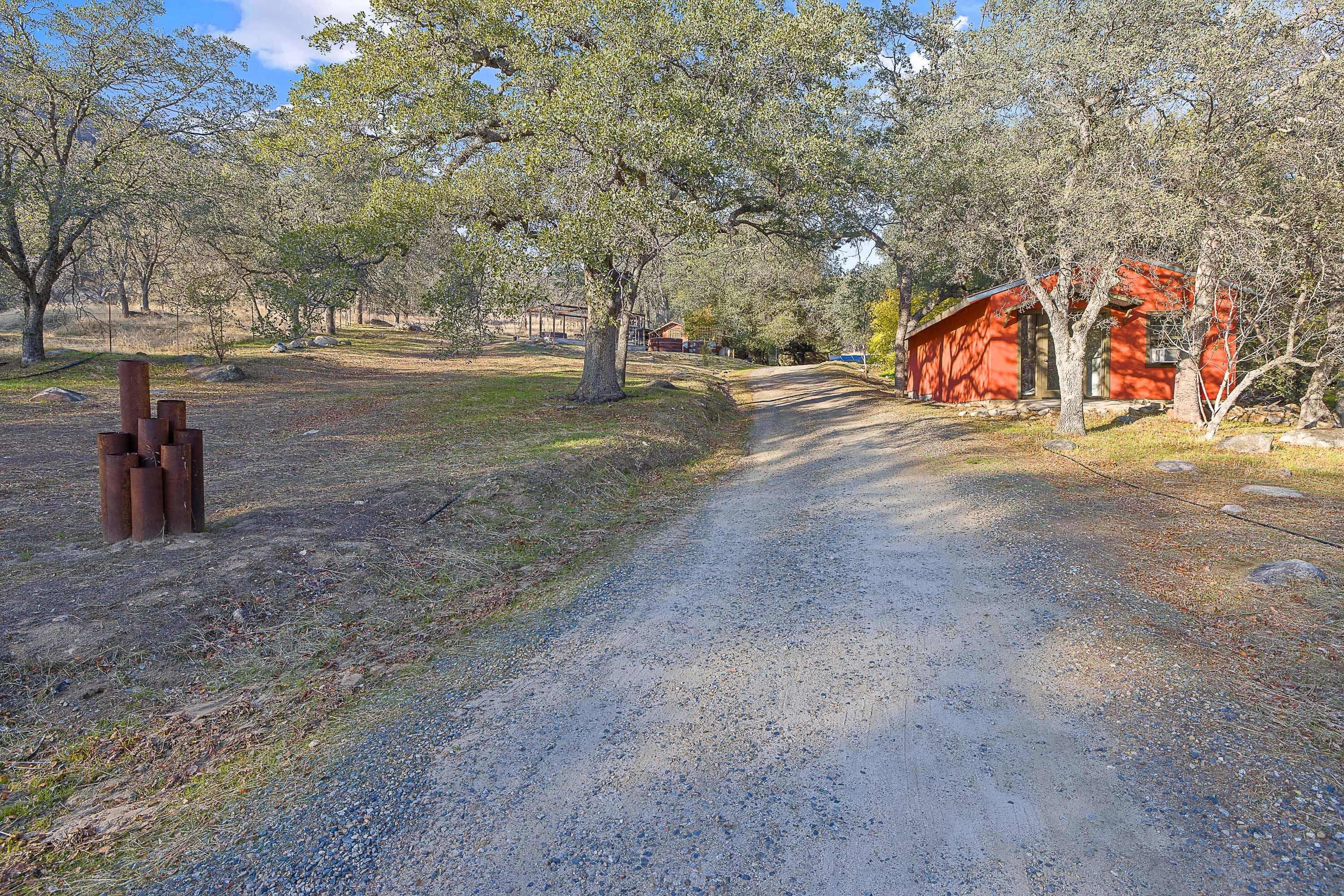 44879 Dinely Drive Three Rivers, CA 93271 - Photo 41 of 67 -