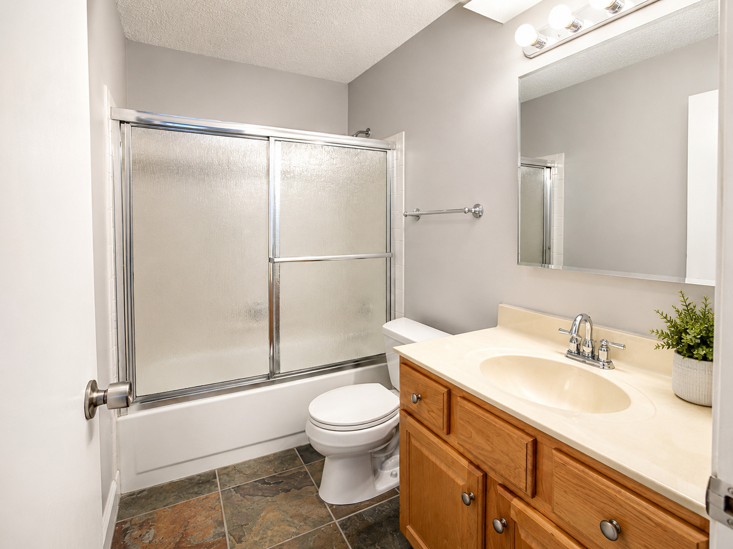 520 Biesterfield Road, Unit 209 Elk Grove Village, IL 60007 - Photo 27 of 31