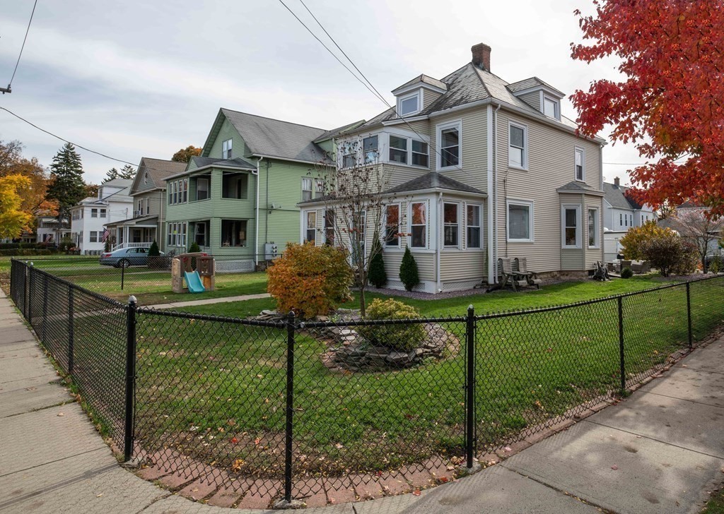 60 Westfield Road Holyoke, MA 01040 - Photo 2 of 39 Gallery Image 2